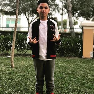 Meet your Posher, Manuel